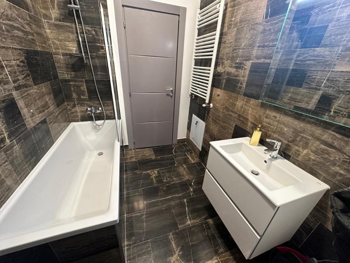 Industrial Touch - Designed Leilighet Iasi Eksteriør bilde